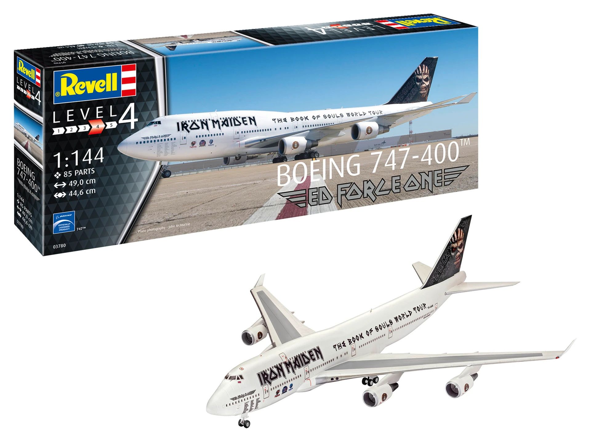 Boeing 747-400 Ed Force One Iron Maiden 1/144 Revell 03780