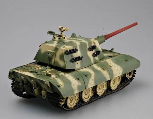 German Entwicklungsfahrzeug E 100 Tank 1/35 Kit  Trumpeter 00384