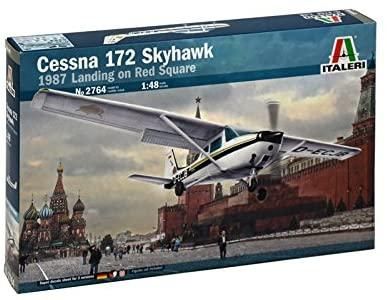 Italeri 2764 Cessna 172 Skyhawk - Pouso Da Praça Vermelha Em 1987 - 1/48 Kit Para Montar