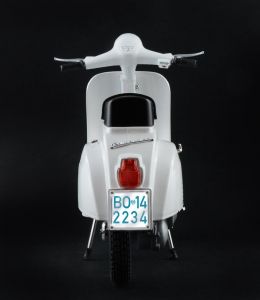 VESPA 125 PRIMAVERA 1/9 kit Para Montar Italeri 4633