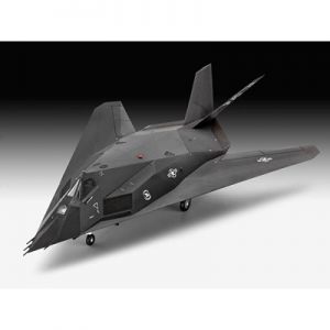 Lockheed Martin F-117A Nighthawk Stealth Fighter - 1/7 Kit para montar  Revell 03899