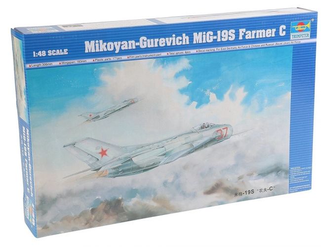 Mikoyan-Gurevich MiG-19M Farmer E 1/48 Kit De Montar Trumpeter 02804