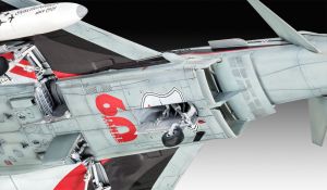 Revell 03848 Eurofighter Typhoon Baron Spirit - 1/48 Kit Para Montar 