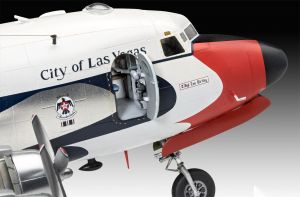 Revell 03920  C-54D Thunderbirds Platinum Edition - 1/72 kit Para montar