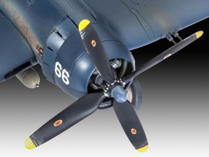 Revell 03955 Caça F4u-4 Corsair 1/72 Kit Para Montar