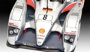 Revell 05682 Audi R10 TDI LeMans + quebra-cabeça 3D 1:24 Kit para Montar 