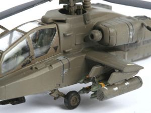 Revell 64046  Ah-64D Longbow Apache - 1/144 Model Set Kit Para Montar