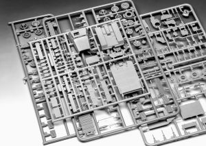 sWS With Flak 43 and Sd.Ah.58 Ammo Trailer 1/72 Kit Revell 03293