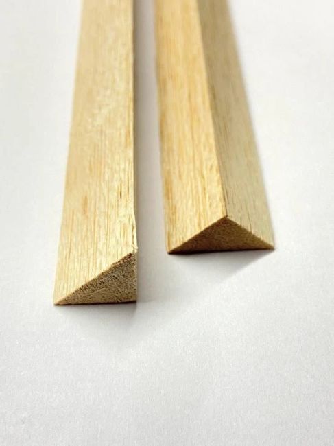 Varetas de balsa triangular de 15mm com 50 cm de comprimento lote com 2 unidades